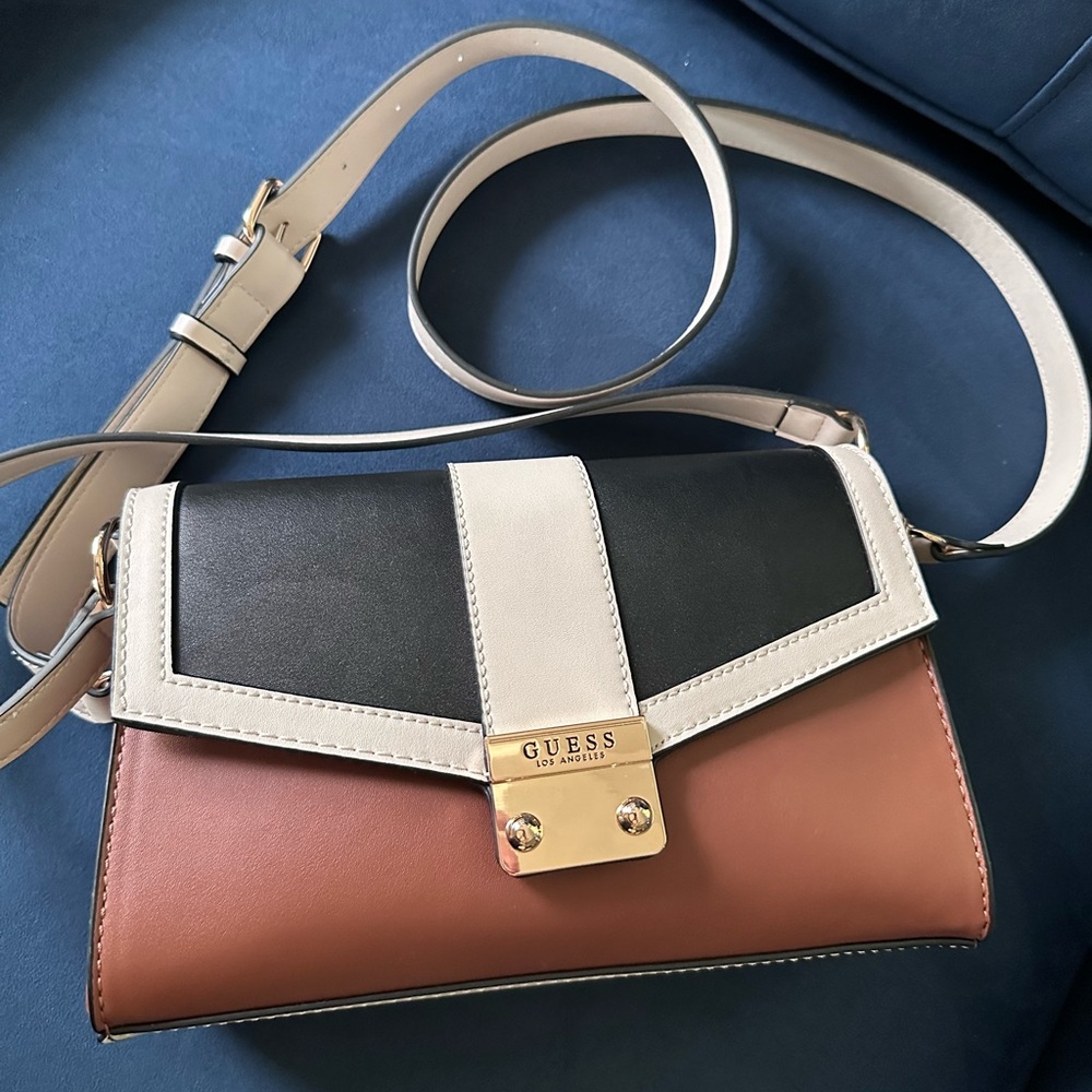 COPY - Guess Crossbody